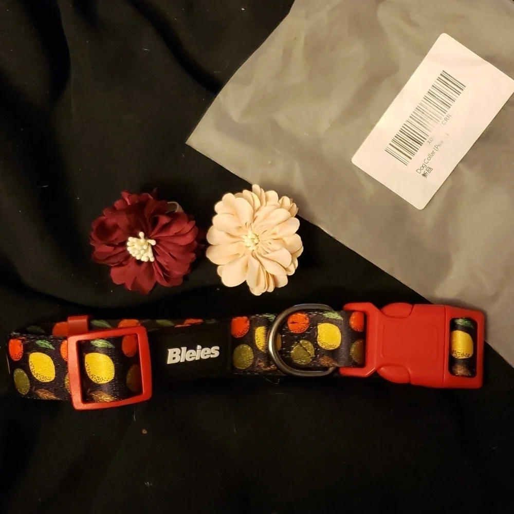 Bleie Black with Multicolored Pear Print Dog Collar Size L
